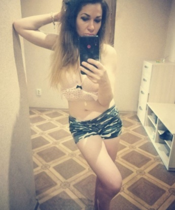 💋 Живу я в Москве, городе, где можно насладиться всех своих сокровенных фантазий. У меня есть фото, которые помогут тебе представить, какая я нежная и соблазнительная. 😏
Мое обаяние и опыт позволяют мне предоставлять широкий спектр услуг, которые удовлетворят все твои потребности. Мои превосходные умения и умопомрачительные формы обязательно оставят тебя восхищенным и счастливым. 🔥
У меня есть отличные отзывы от моих довольных клиентов, которые подтверждают мое профессионализм и умение доставить удовольствие. 😍 Я всегда гарантирую полную конфиденциальность и незабываемый опыт досуга.
Позволь мне окутать тебя чувственностью и страстью, и ты обязательно ощутишь настоящее наслаждение. Обещаю, что каждая минута с тобой будет наполнена страстными эмоциями. Не упусти возможность встретиться со мной и перенестись в мир истинного наслаждения! 💫😉 Лариса